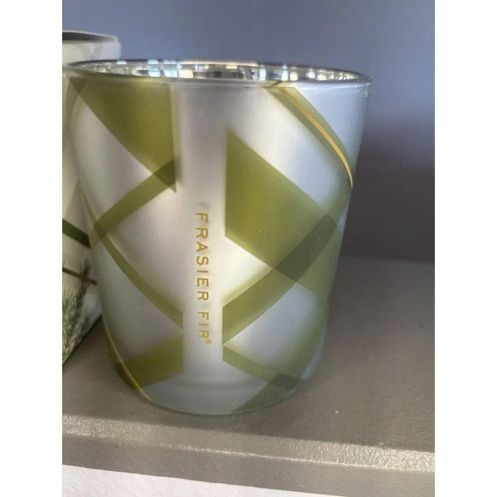 Thymes Fraiser Fir 10 oz Candle Jar New in Box Highly Scented